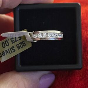 Elegant 925 Sterling Silver Band CZ‎ size 6